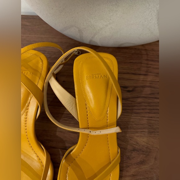 Alexandre Birman heels. NWOT. Mustard colour. Size 39 - Picture 6 of 8